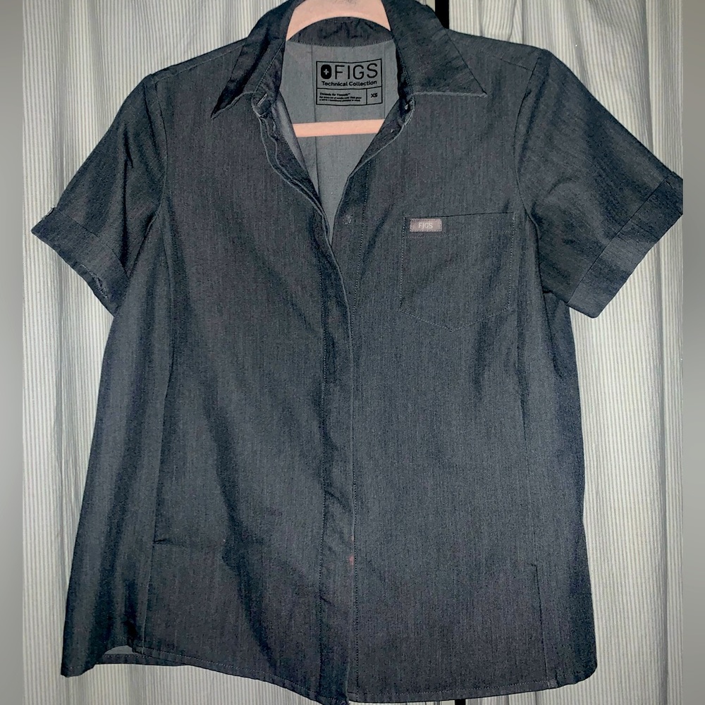 Figs • Button Up • Graphite • XSmall